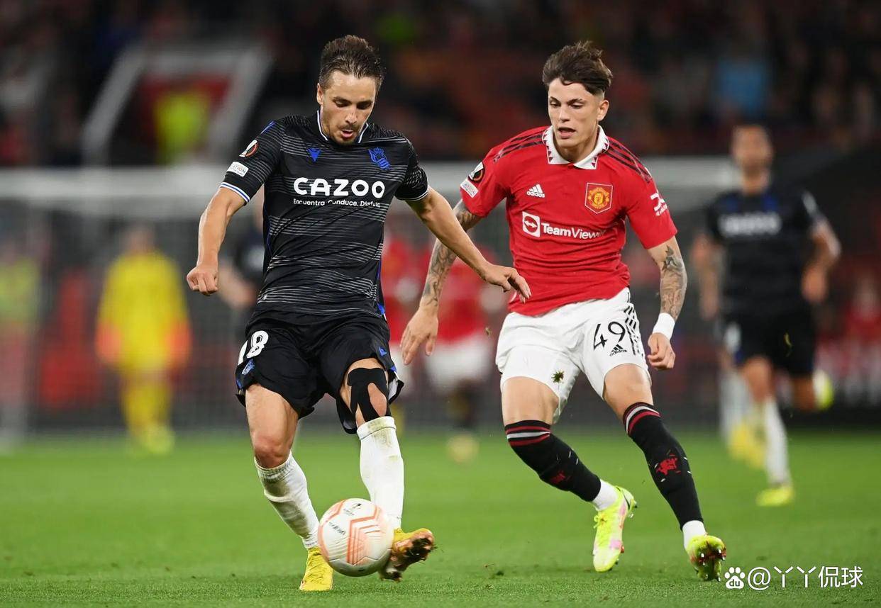 欧冠复赛再现悬念：曼联面对皇家马德里的简单介绍