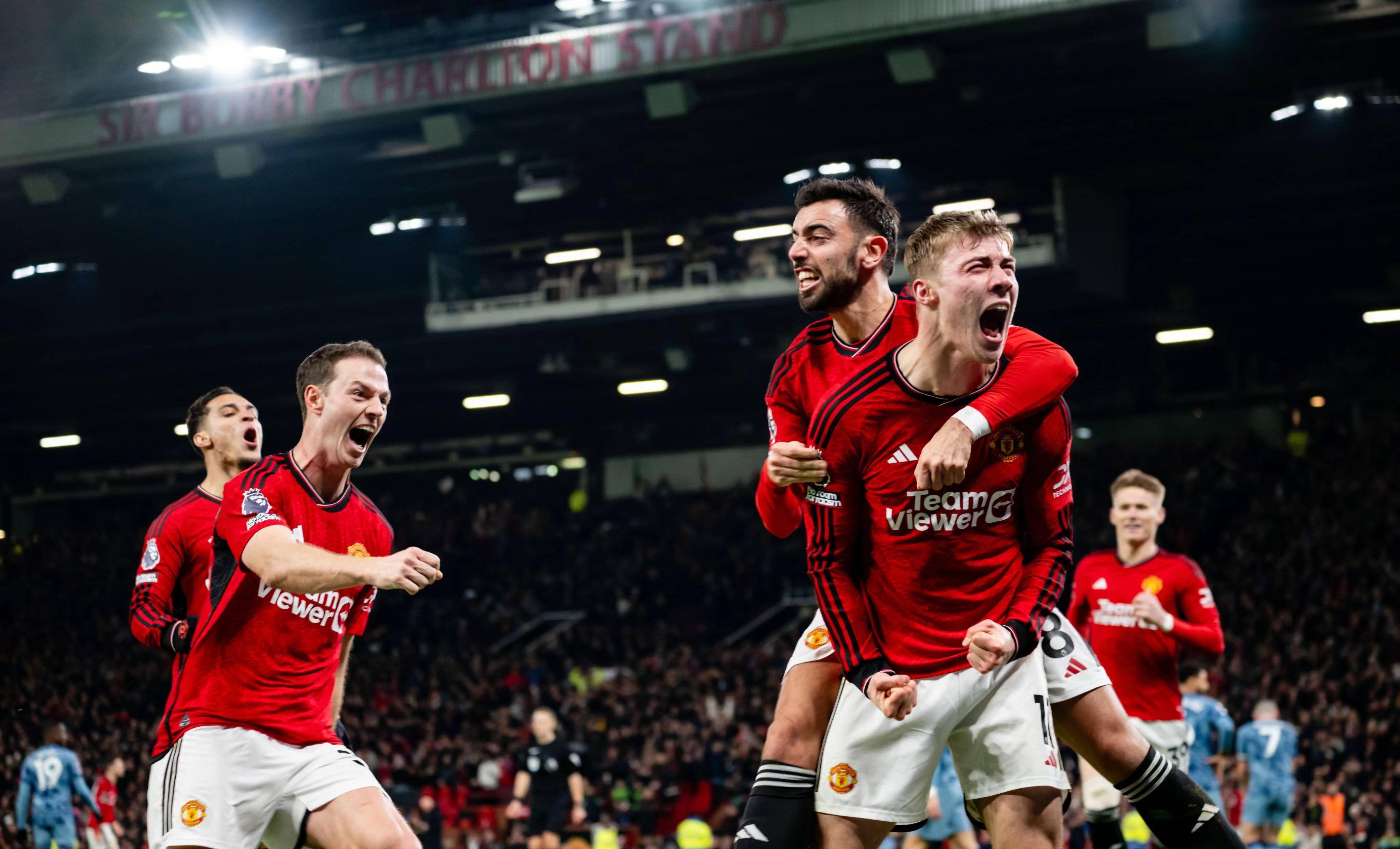 开云下载-曼联客场一球获胜，主教练对球队表现赞誉有加的简单介绍