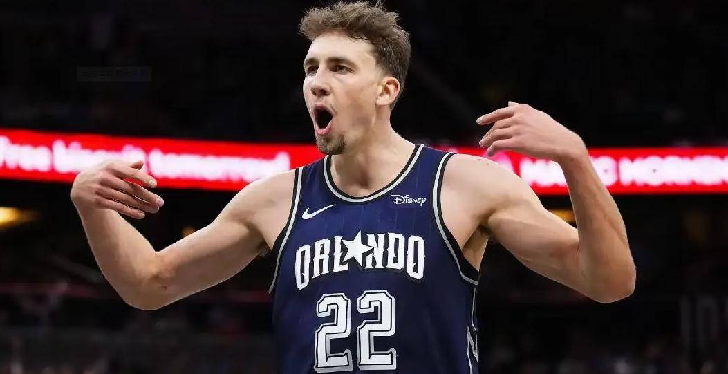 开云体育官方网站-年轻球员崭露头角，展现出色表现获称赞的简单介绍