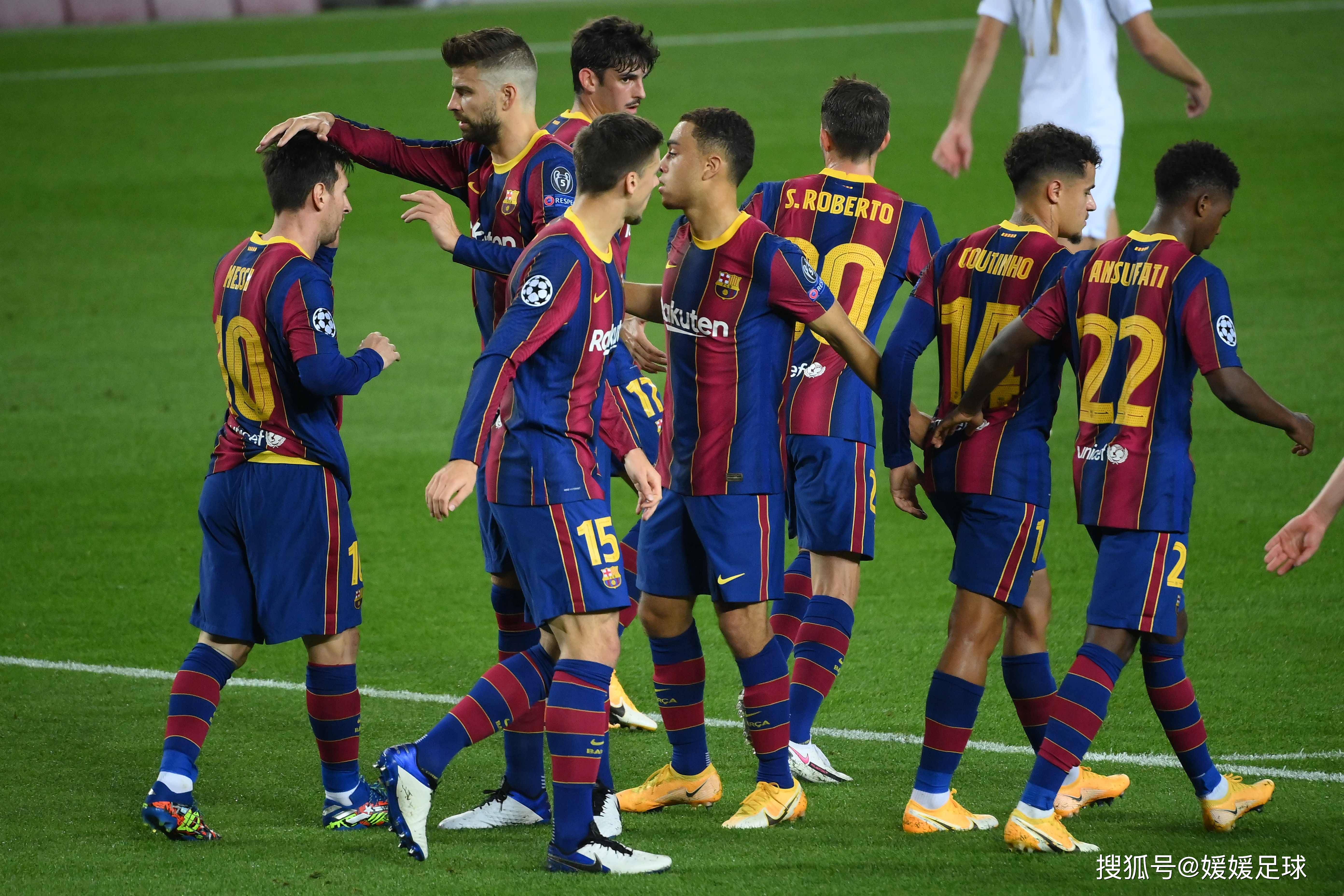 开云体育app-国际体坛巨星足球精彩瞬间：场上对决的简单介绍