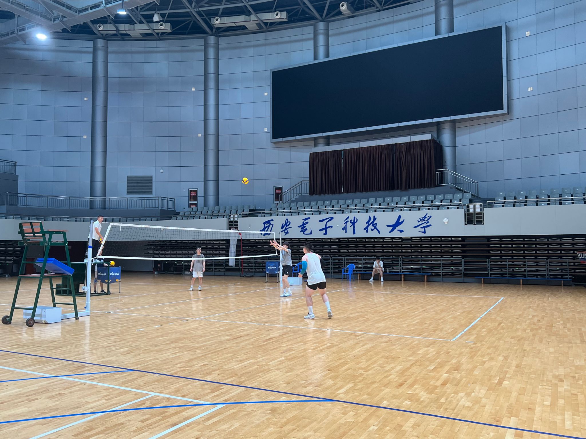 开云平台-队员训练照片曝光粉丝欣喜若狂猜测备战效果的简单介绍