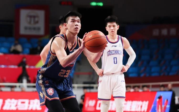 开云体育登录-争冠之旅：各支球队势均力敌，激烈角逐的简单介绍