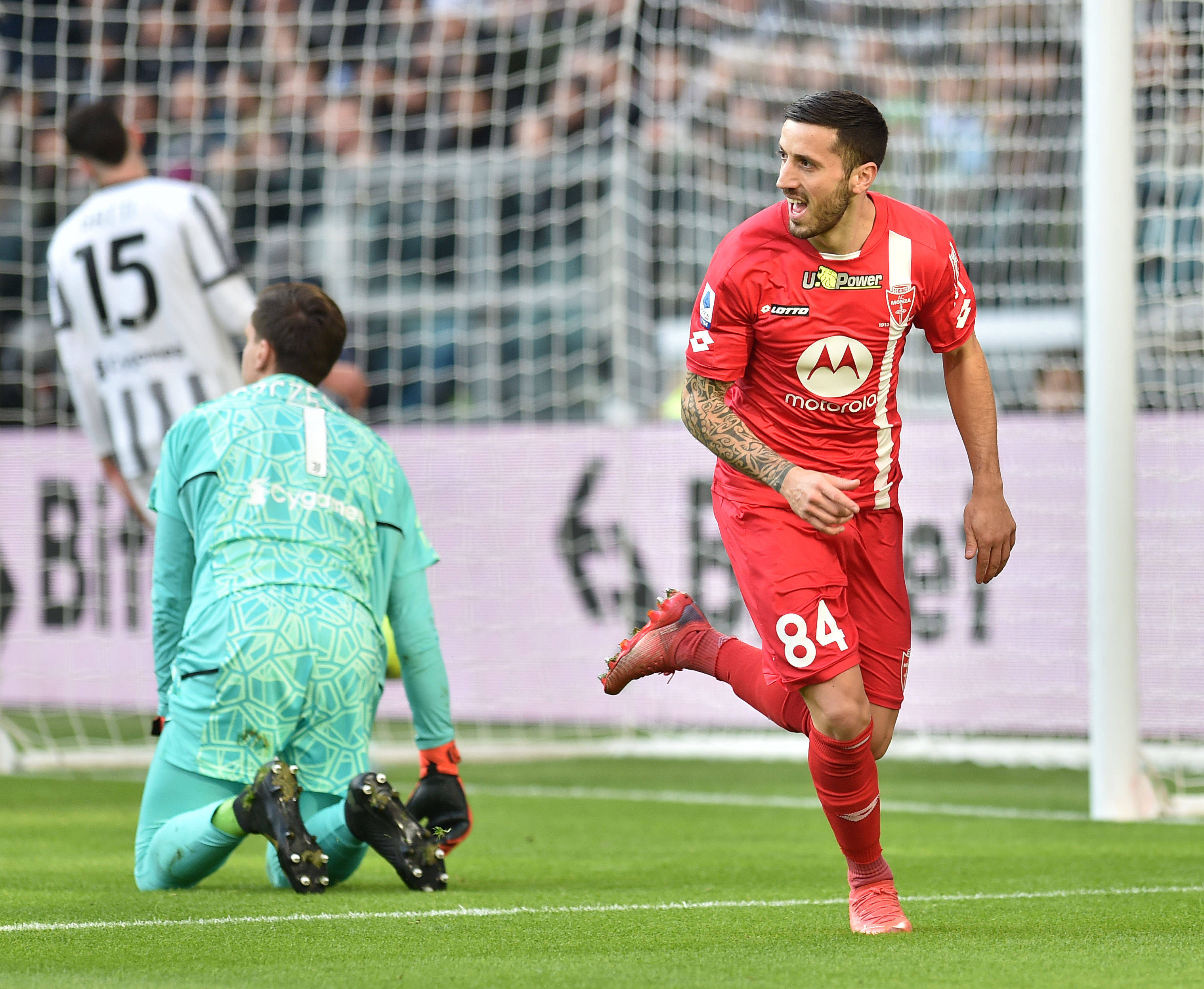 开云体育入口-利物浦主帅助阵备战，国家队士气高昂迎战的简单介绍