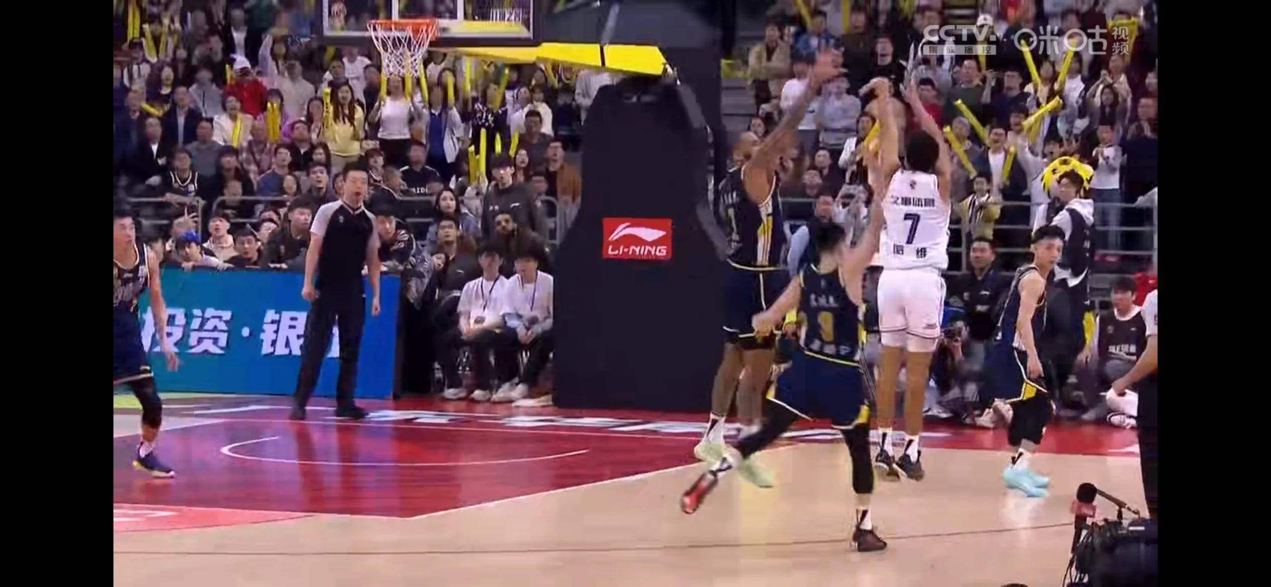 开云体育入口-包含广西男篮连胜告急，季后赛形势严峻的词条