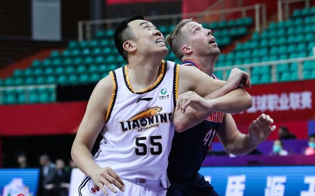 开云下载-临场冷静的调整，助球队反超取胜的简单介绍