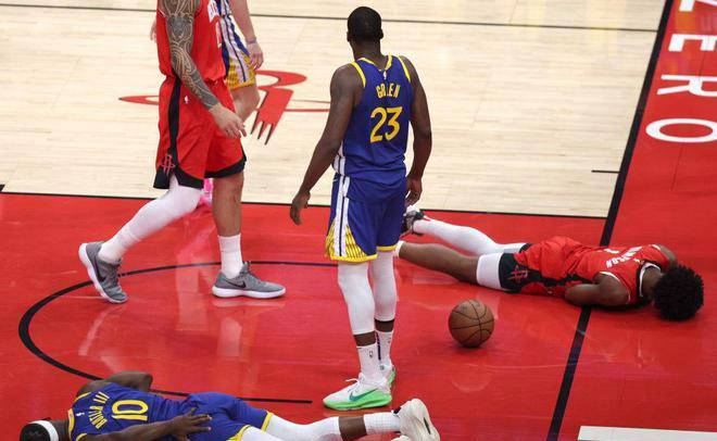 比赛中出现意外结果引发热议