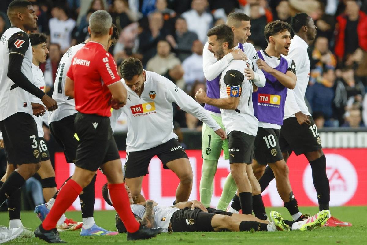 开云体育APP下载-瓦伦西亚客场险胜尤文图斯，晋级欧冠强的简单介绍