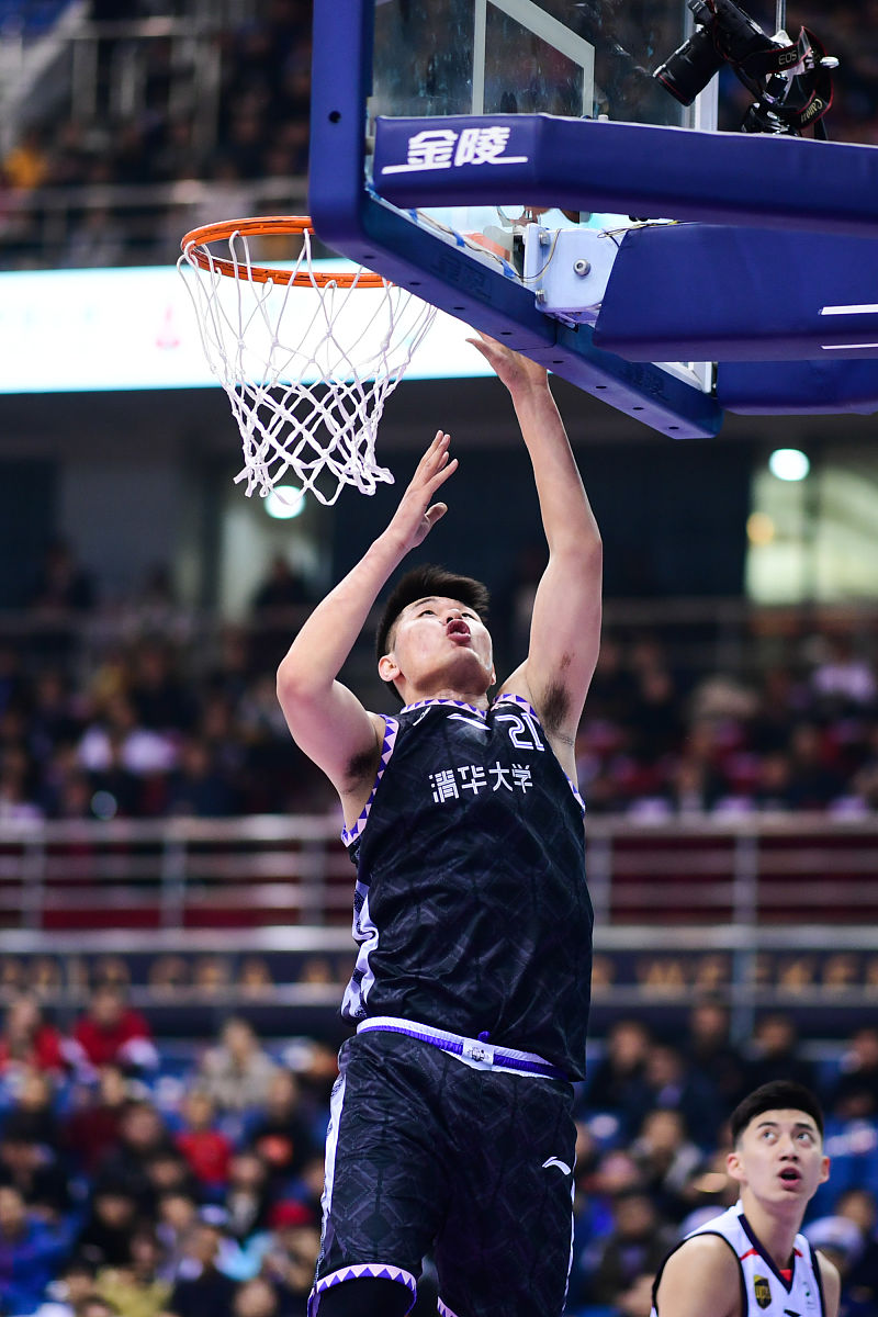 中国男篮联赛明星球员展现实力令人惊艳