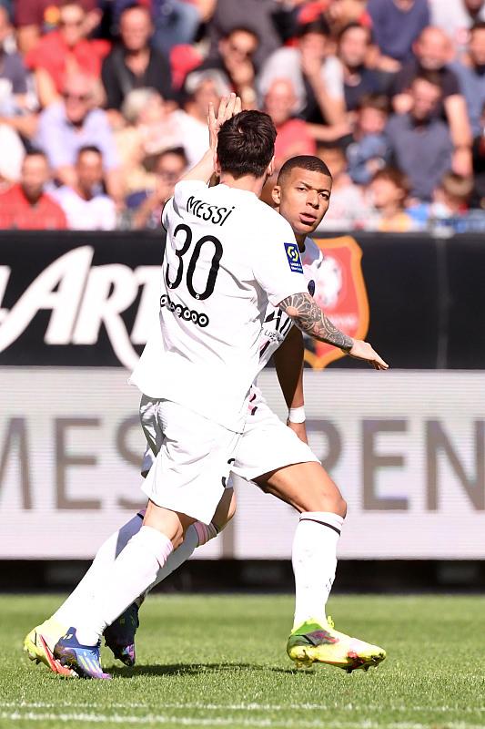 开云体育官网-贝桑松队连胜法甲对手，奠定领先地位