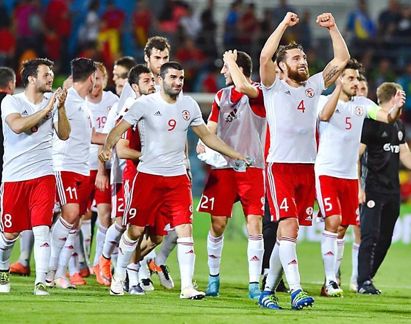 开云体育平台APP-豪门球队视力夺冠，球员实力抢眼