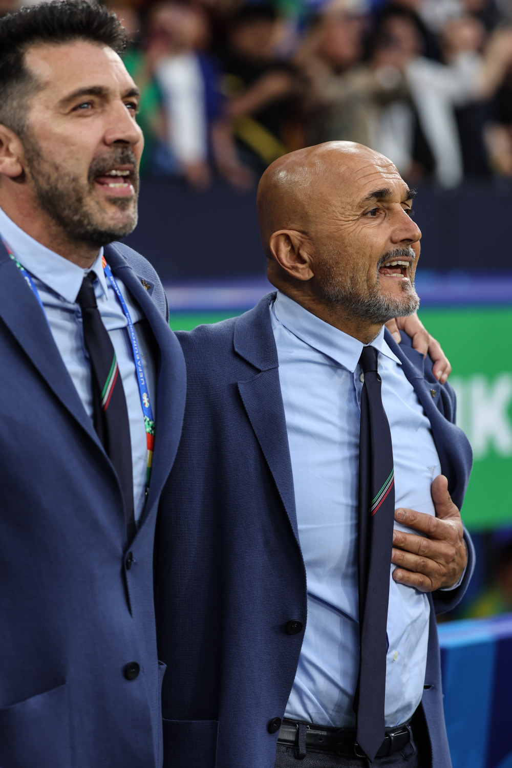 意大利联赛中球员们的英勇表现掠影