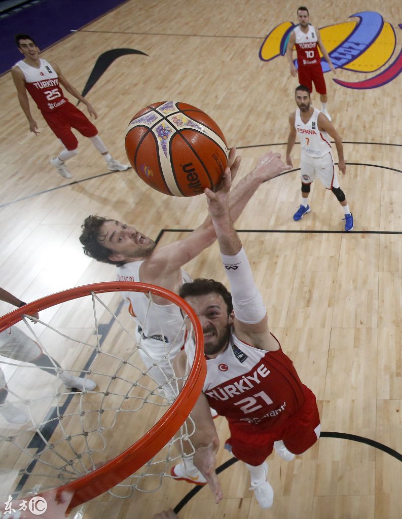 南非男篮再次展现出色表现，夺魁