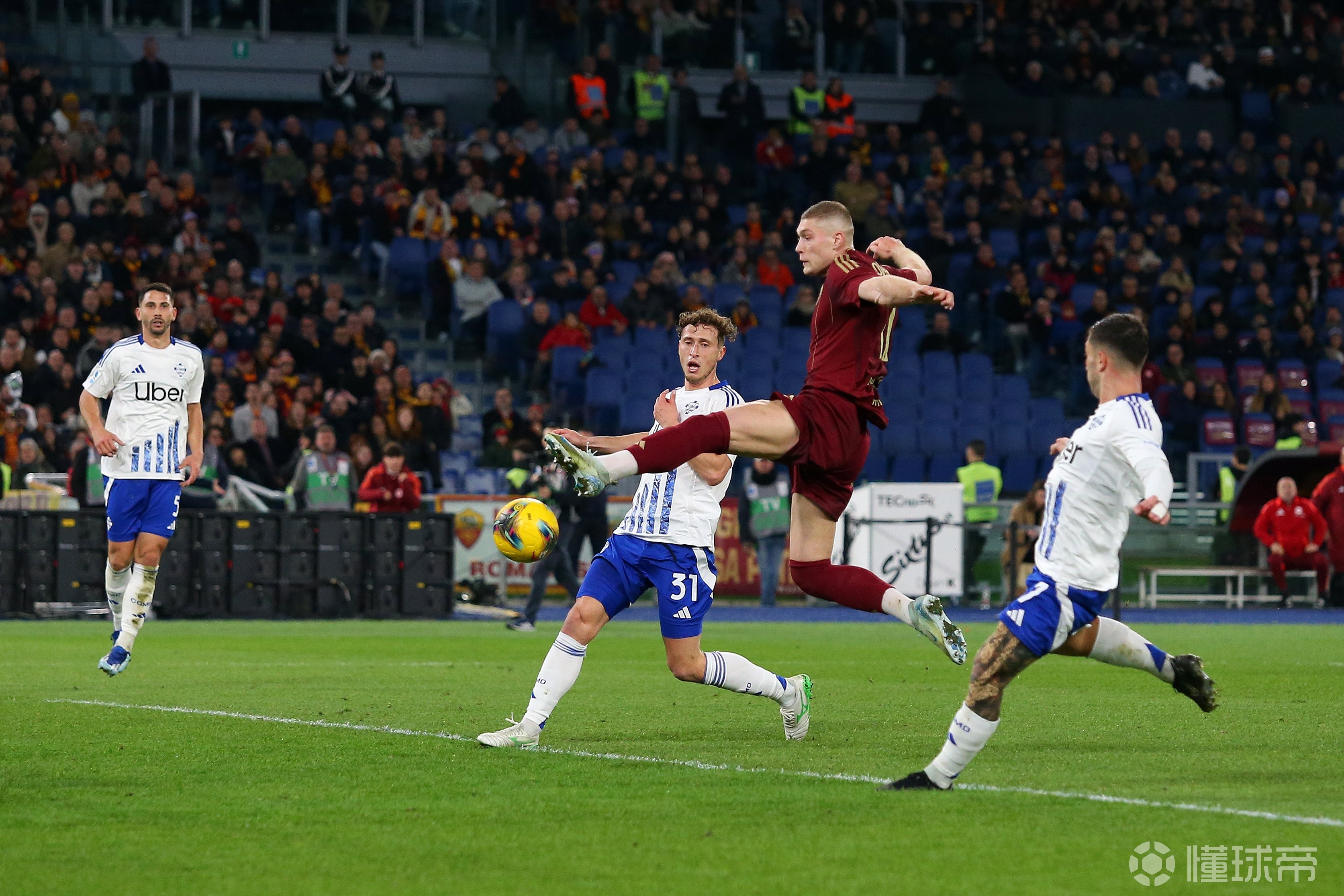 开云平台-罗马主场击败尤文图斯，豪取三分