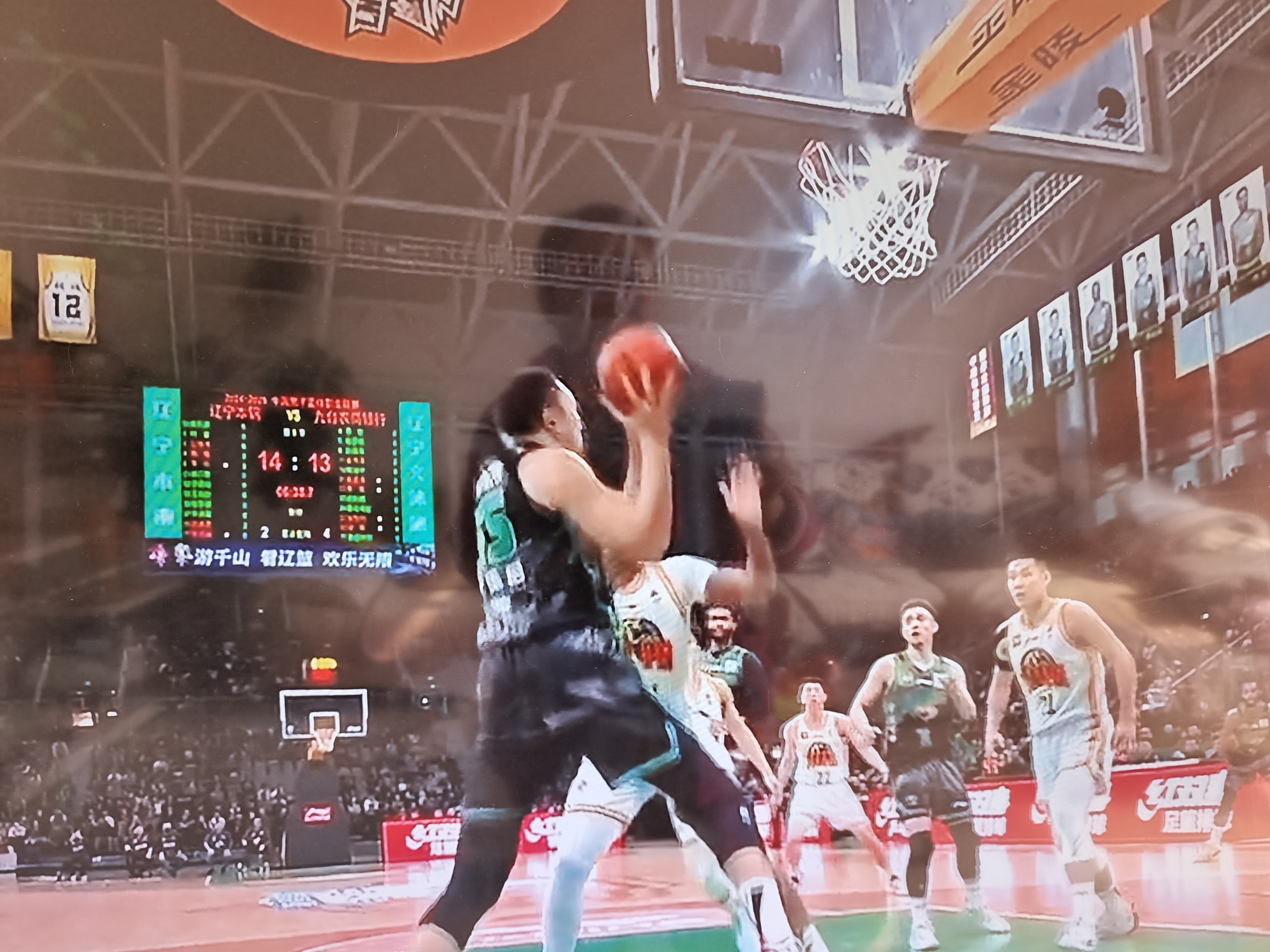 辽宁队球员疯狂得分，壮大实力