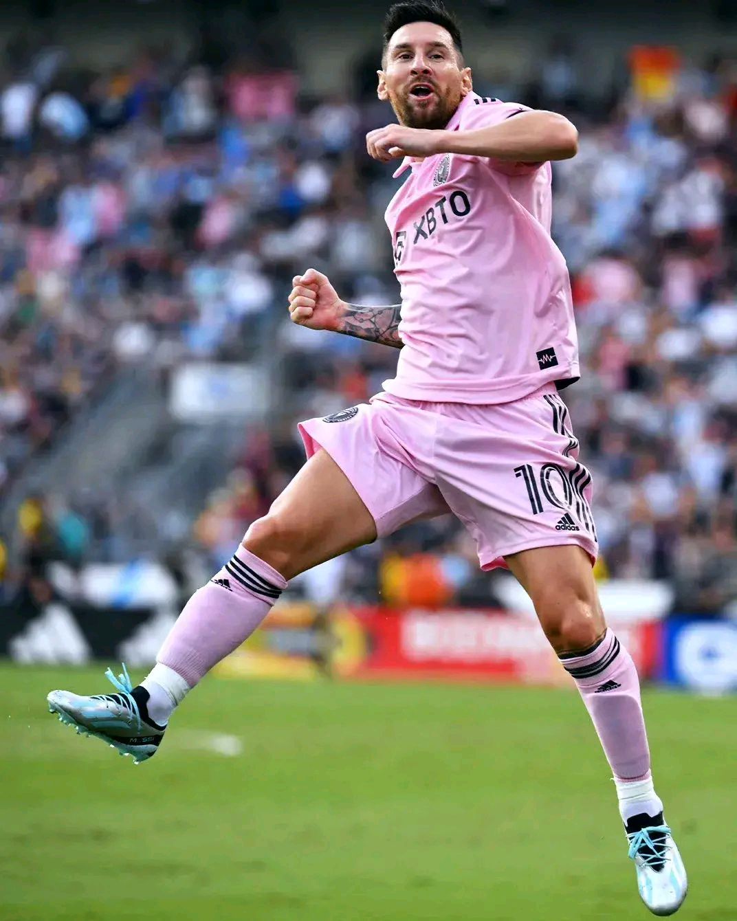 开云体育入口-阿根廷男足收获胜利，积分榜稳居前列