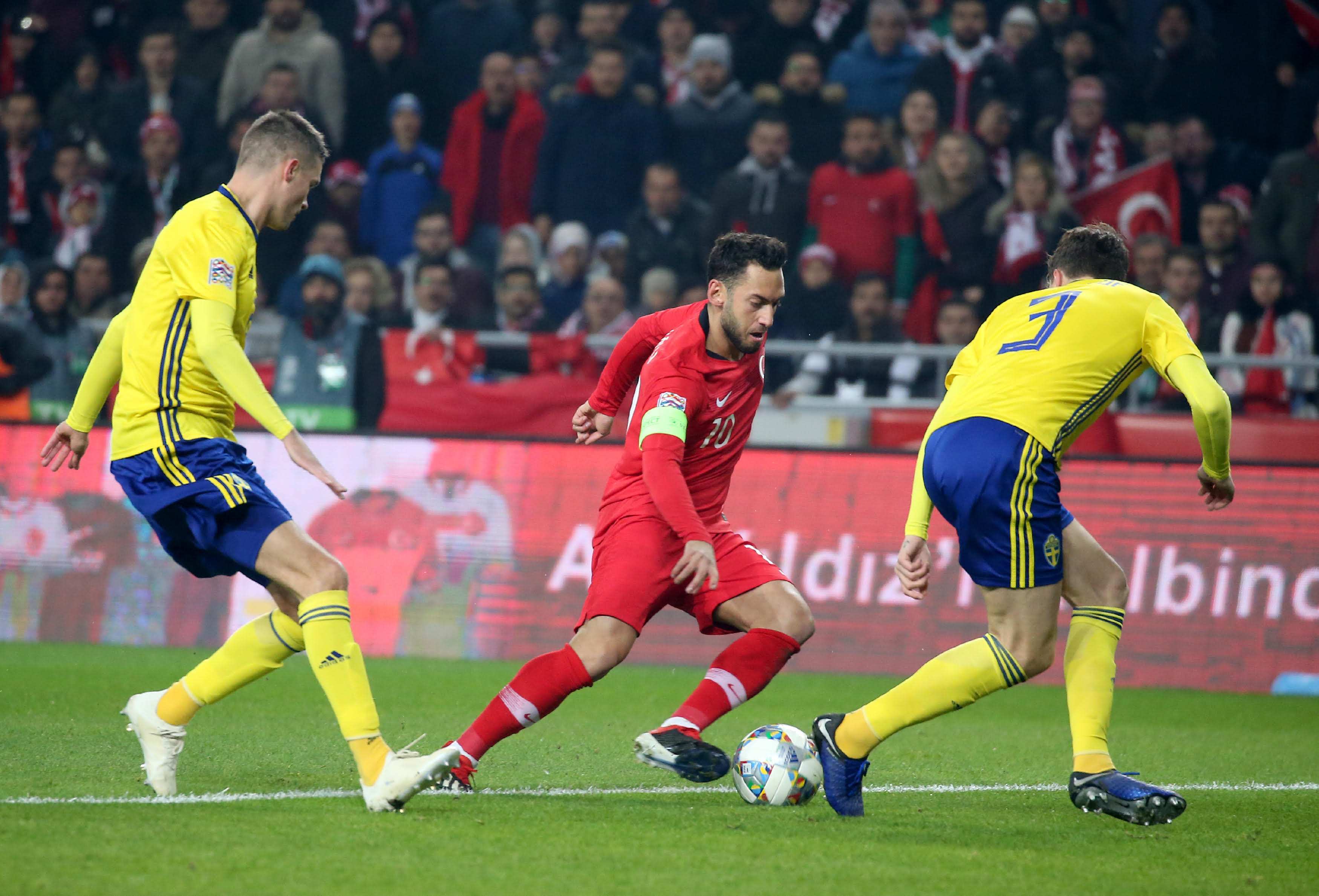 开云官网-匈牙利队战胜对手，欧预赛晋级在望