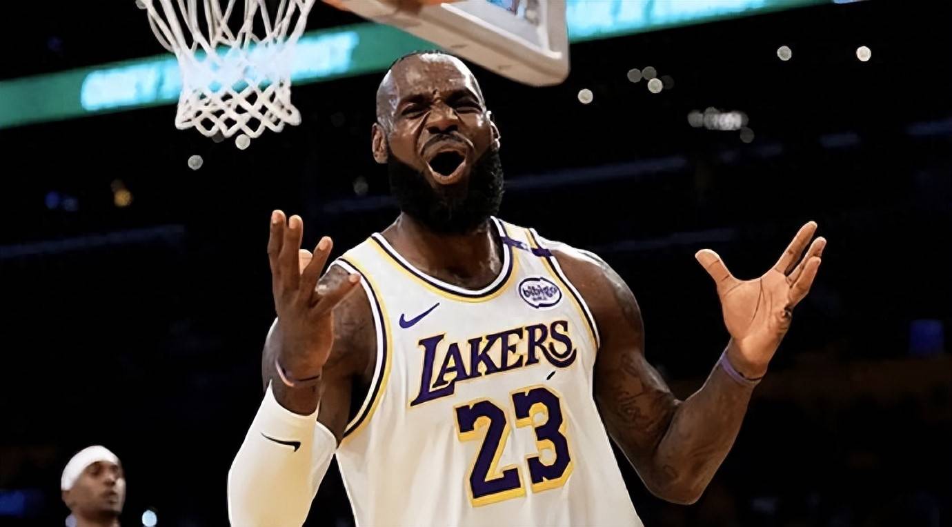 詹皇带队复仇火箭，轻松晋级半决赛