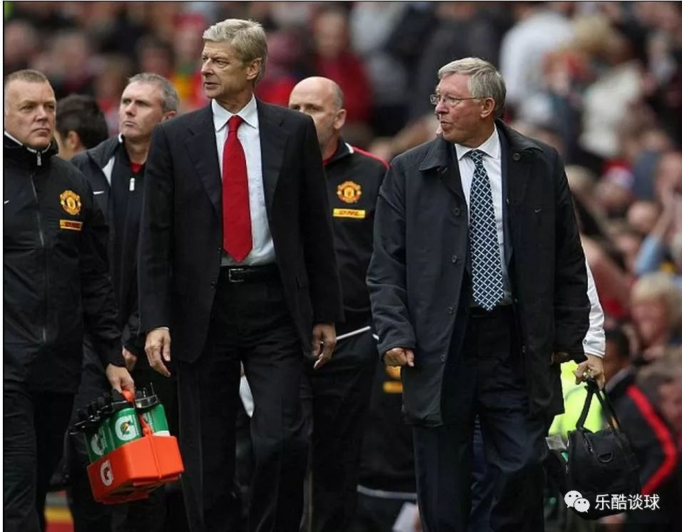 开云体育下载-交手风云：擂台上豪门对弈迷人