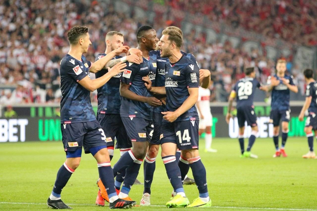 比勒菲尔德主场告捷，德甲保级形势逐渐好转