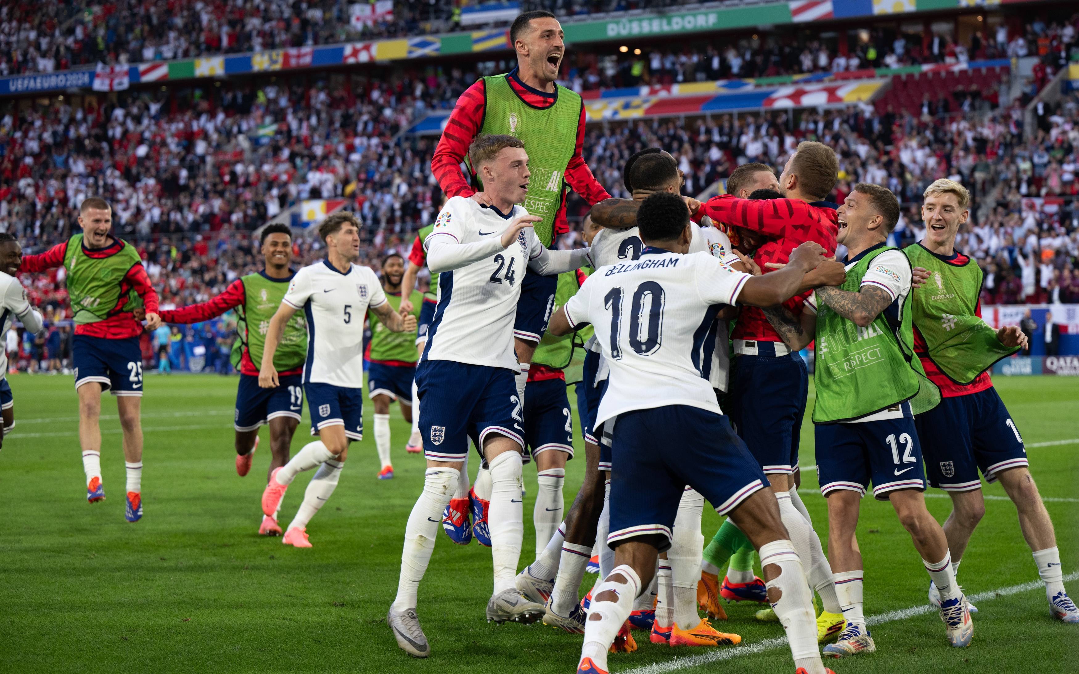 英格兰女足连续胜出晋级半决赛