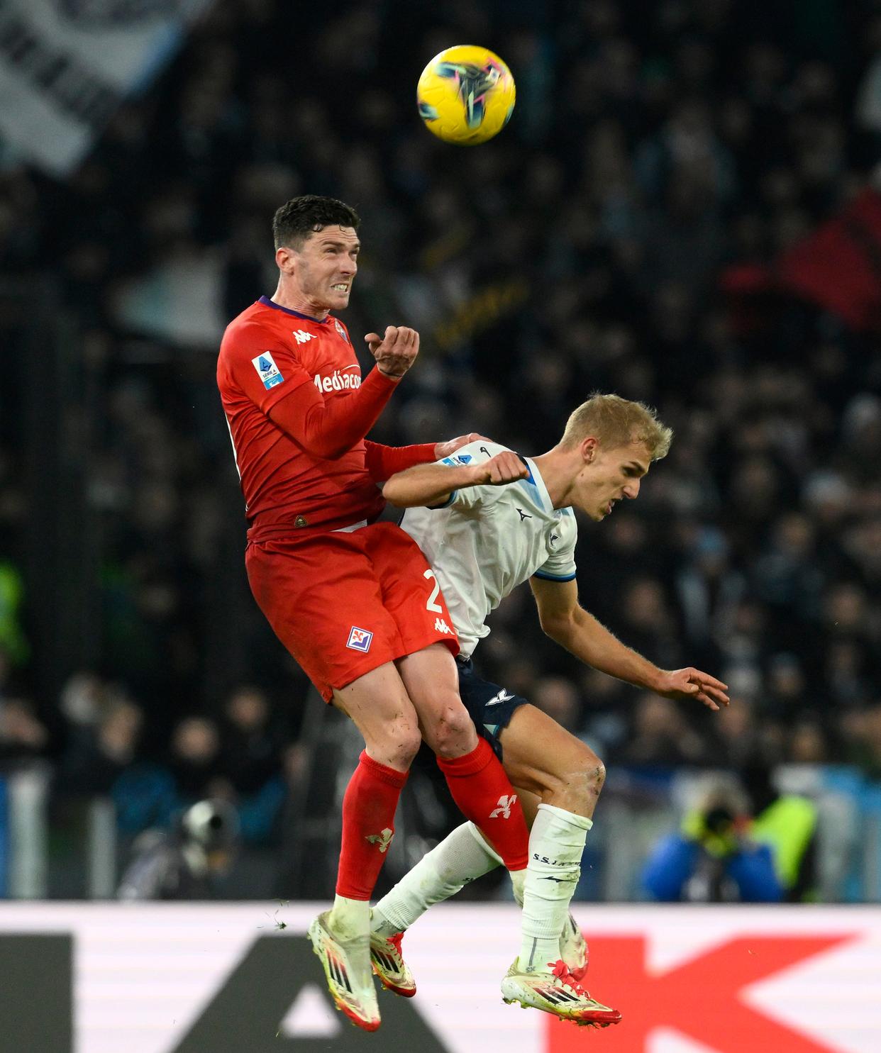 斯佩齐亚主场逼平佛罗伦萨，表现不俗的简单介绍