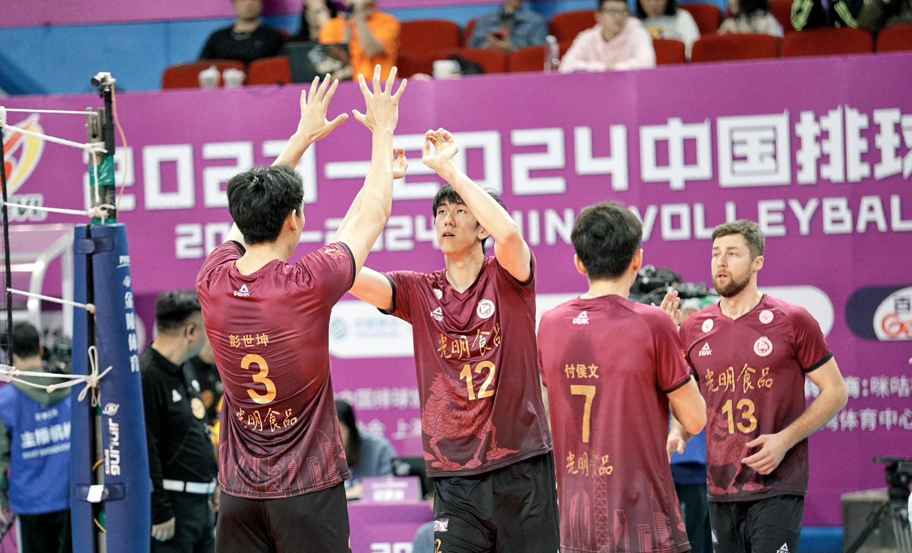 克罗托内告捷，继续努力保持联赛身份