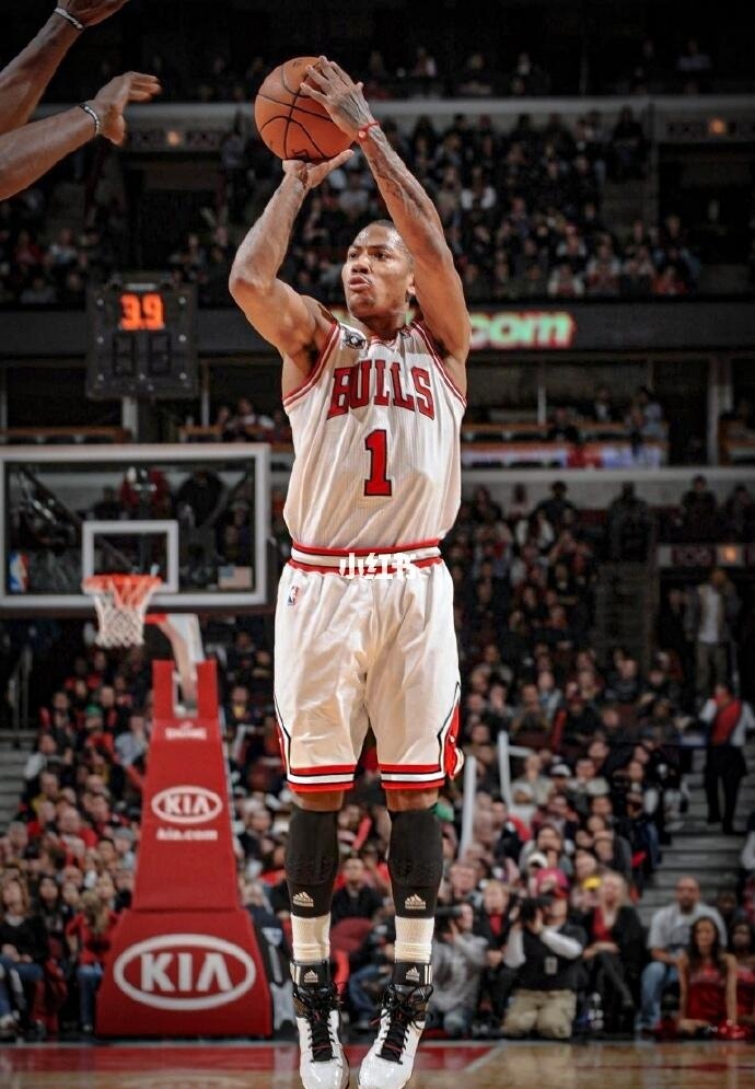 罗斯砍下27分，魔术击败独行侠