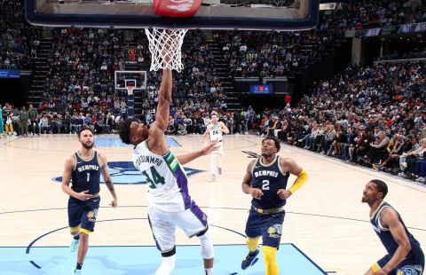 开云体育app-雄鹿大胜灰熊，保持不败战绩