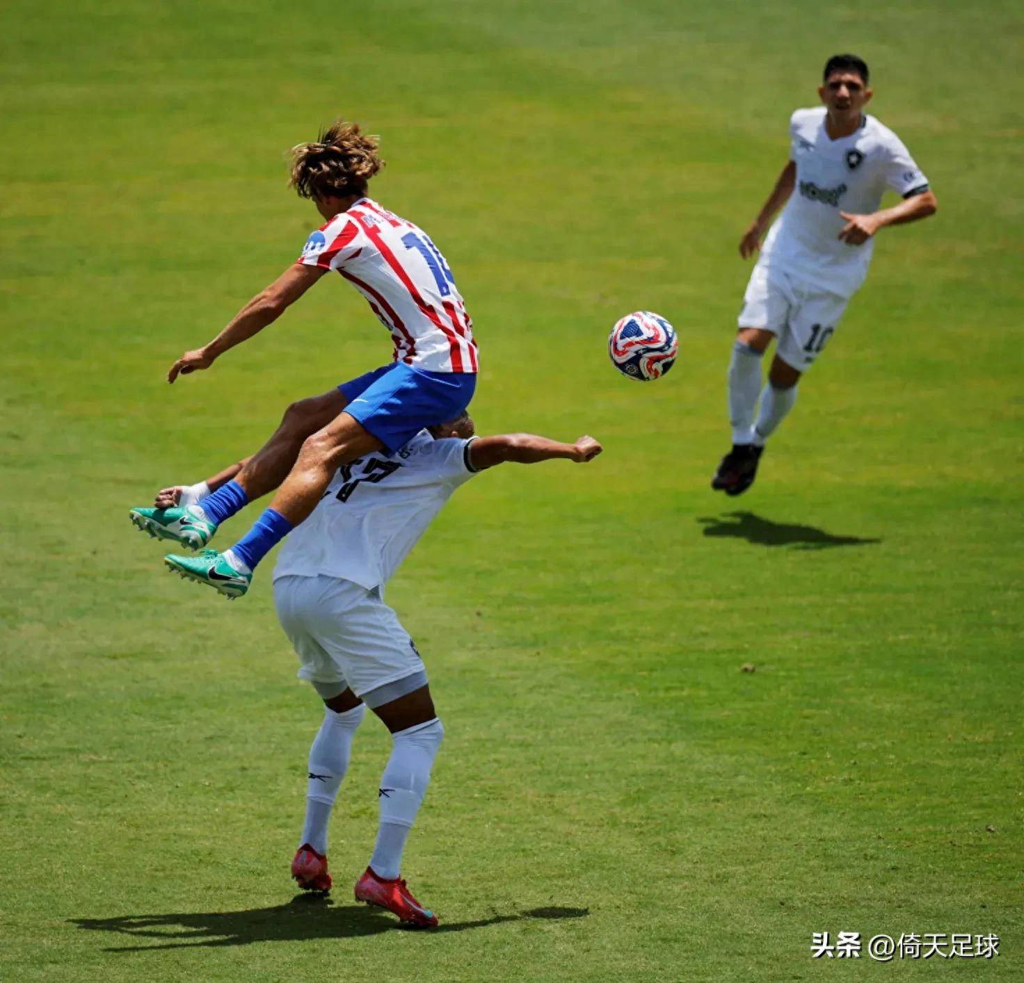 开云平台-足球明星们在比赛中展现出超凡的实力和技艺