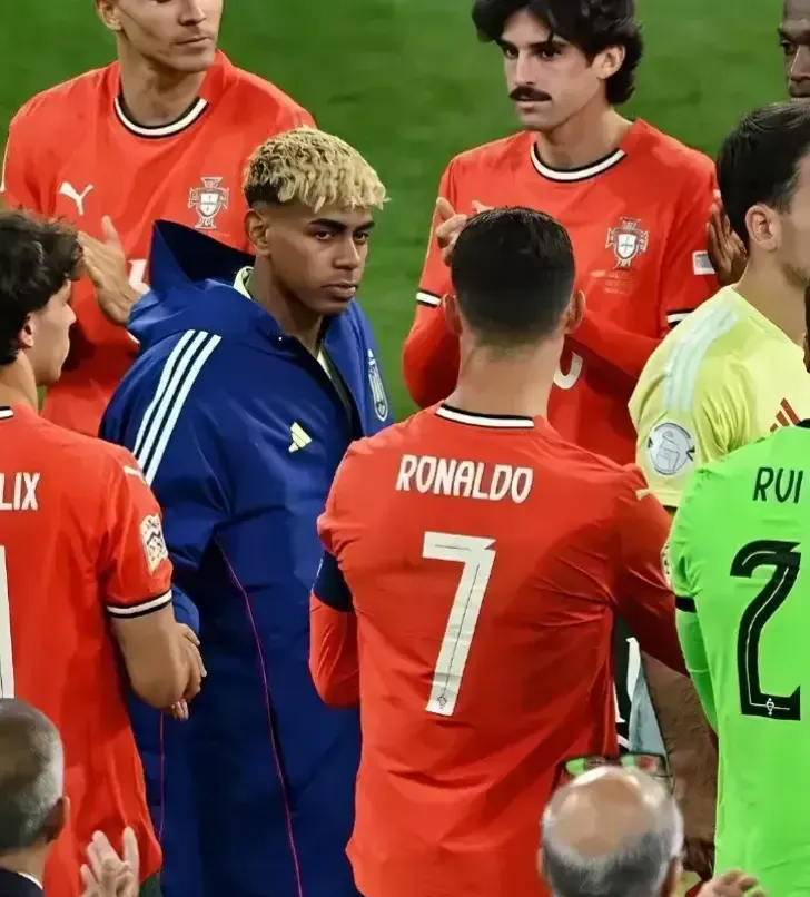 开云体育官网-阿尔及利亚足球俱乐部联赛争先恐后的简单介绍