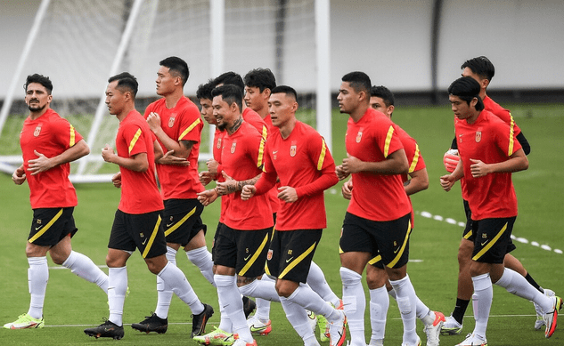 李铁全队出击，天津泰达喜迎胜利加冕