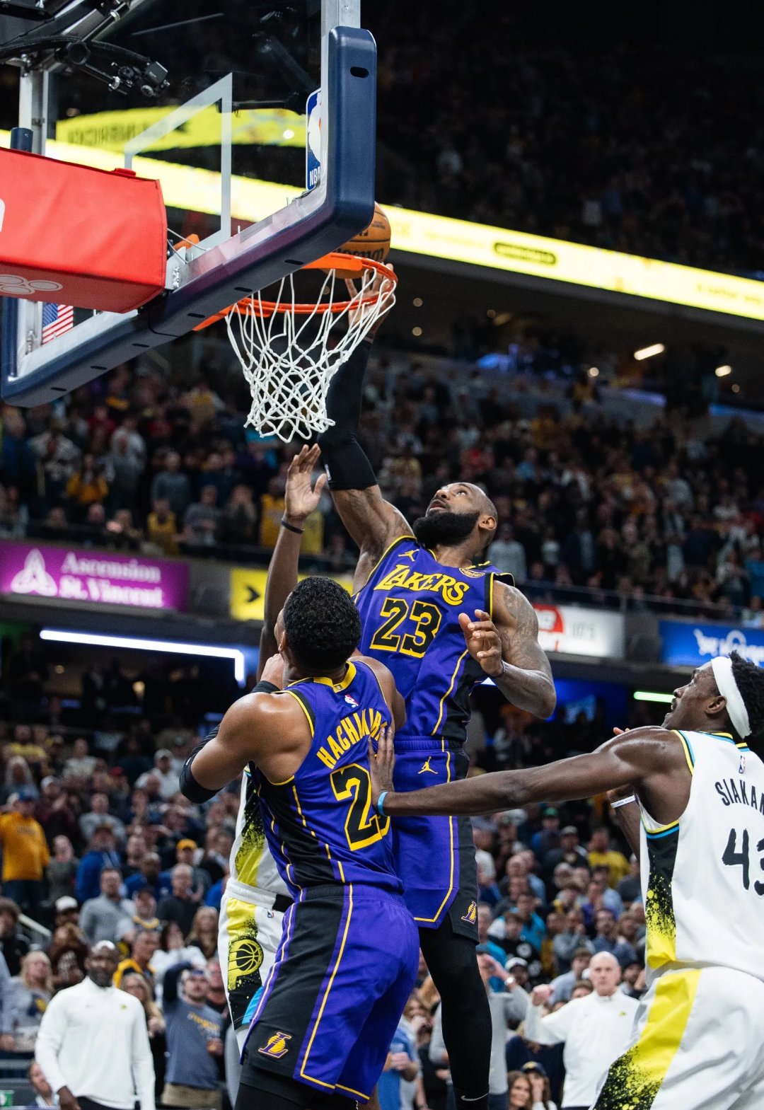 包含澳大利亚男篮轻取勇士B队，东契奇一己之力扛起全队的词条