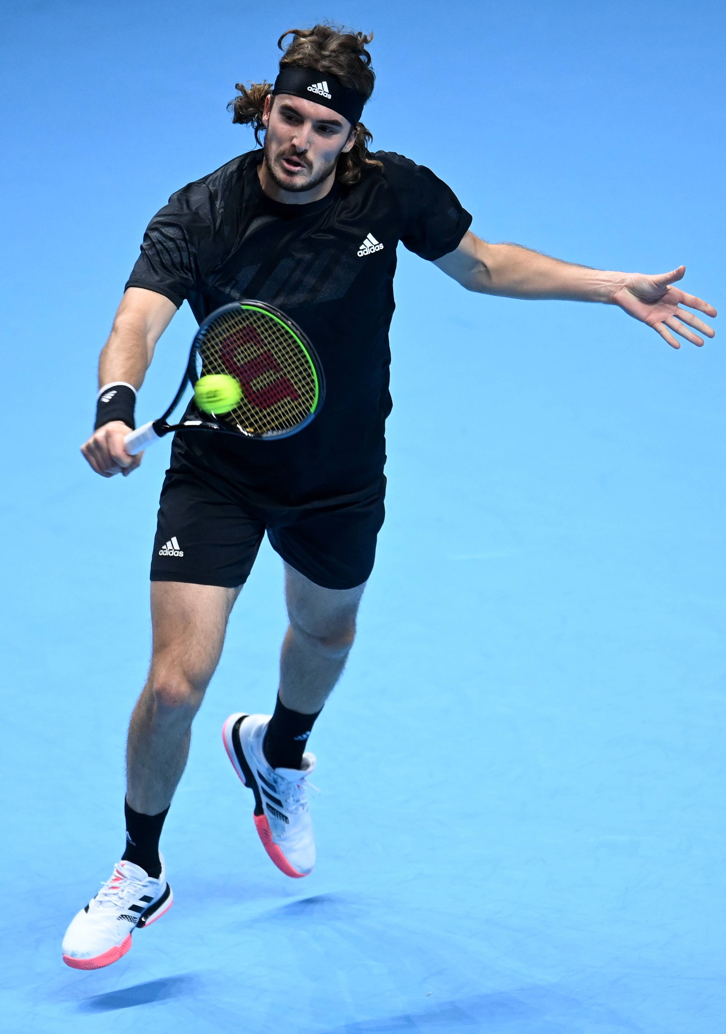 开云体育入口-关于ATP总决赛力克戴维斯杯，西西帕斯惊艳四座的信息